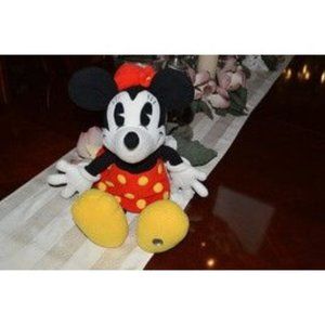 Disney World 100 Years of Magic Minnie Mouse Plush Collectors Doll W/ Badge